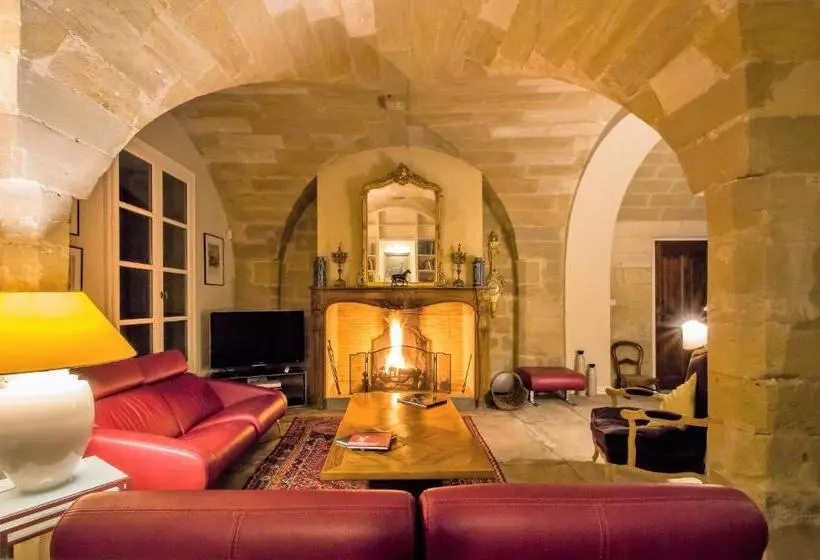 تختخواب و صبحانه Domaine De Fos