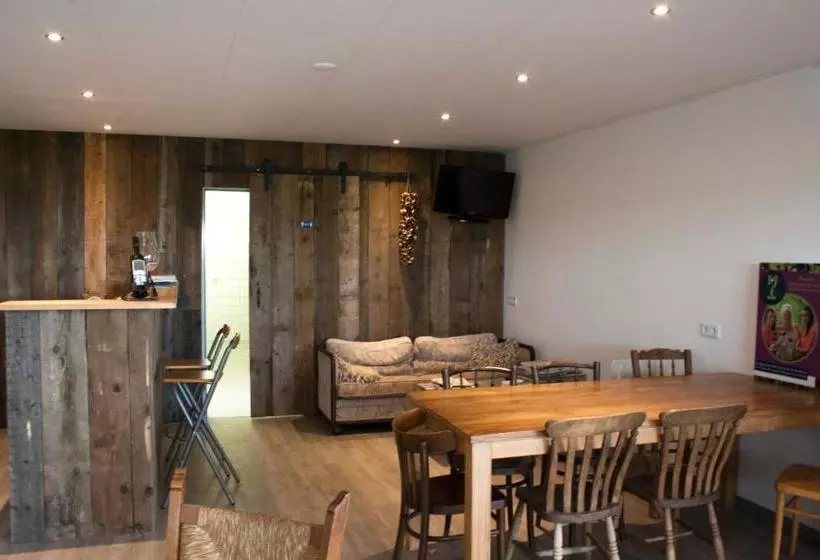 تختخواب و صبحانه Klein Amerika