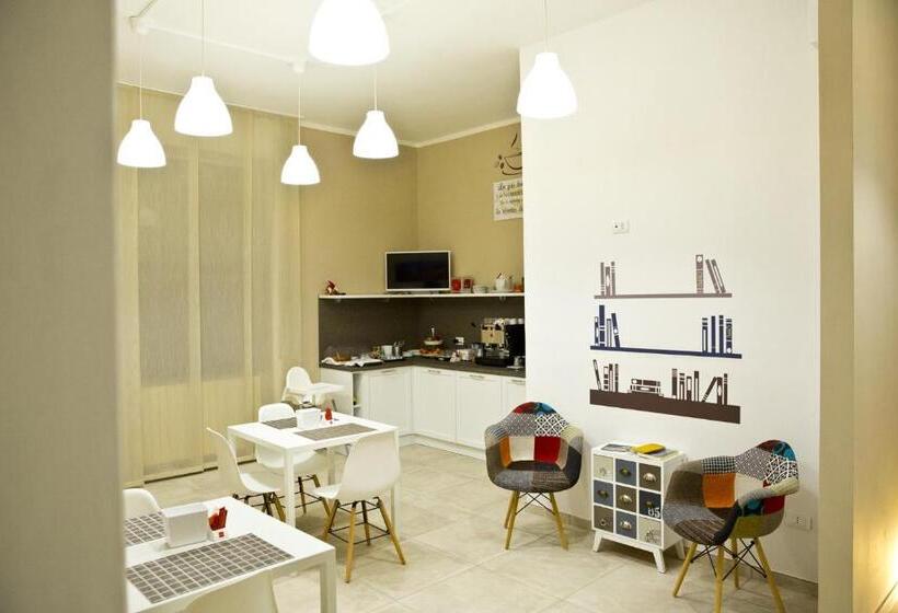 تختخواب و صبحانه Svevo