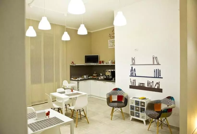 تختخواب و صبحانه Svevo