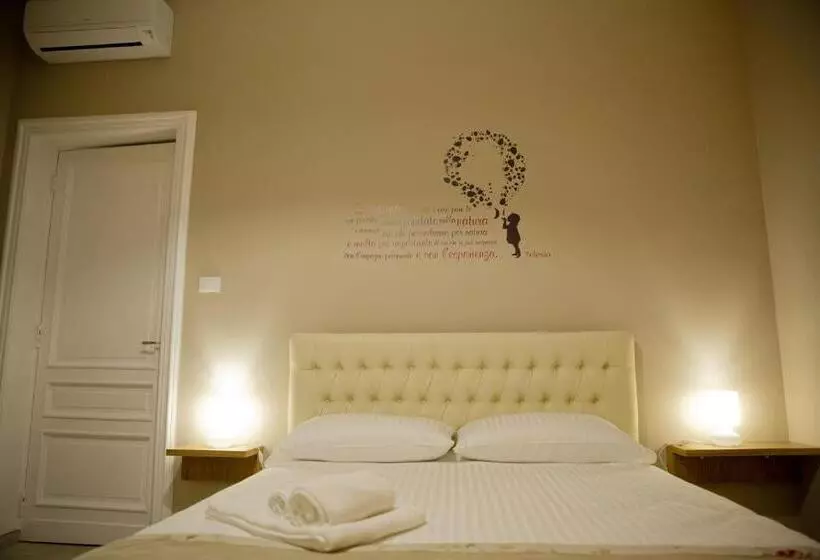 تختخواب و صبحانه Svevo