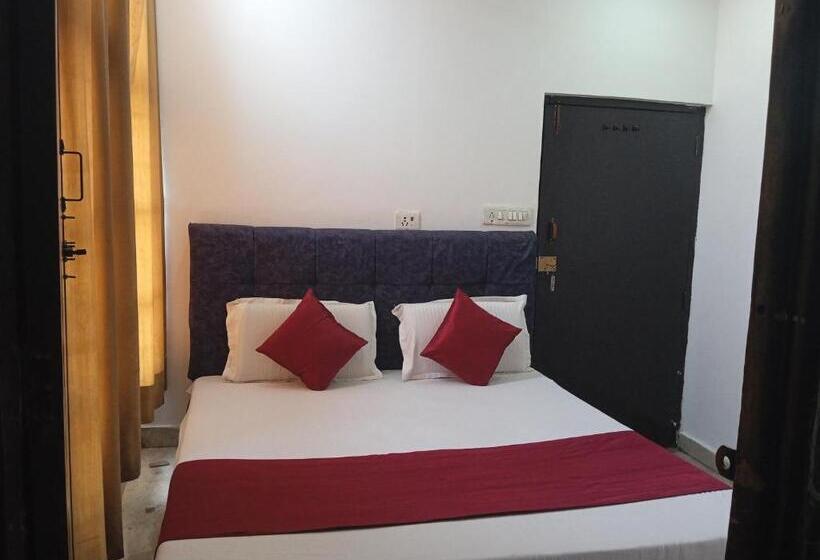 酒店 Budget Friendly Metro Regency