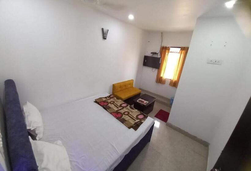 酒店 Budget Friendly Metro Regency