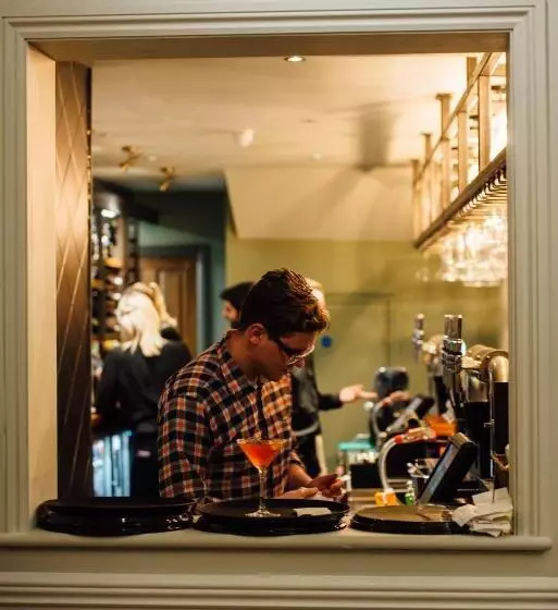 Hotelli Banyers House