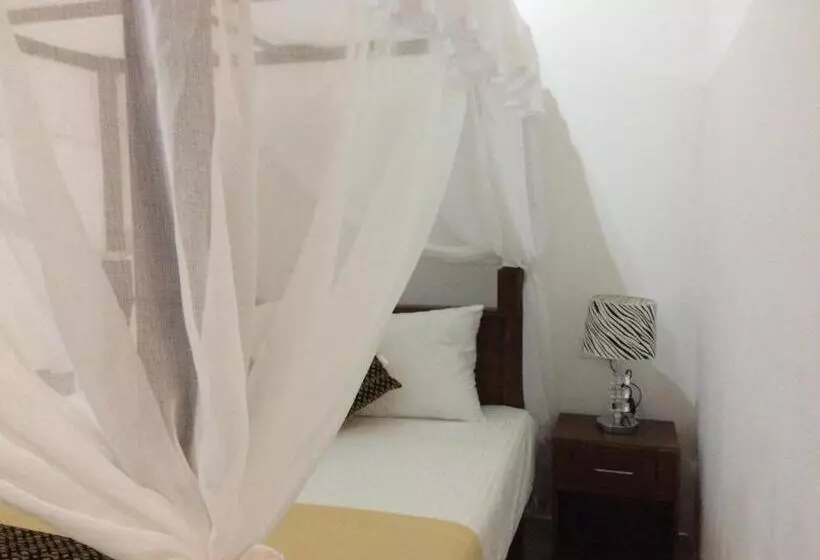 ホテル Gg Lodge Mirissa