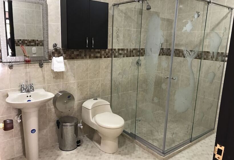 בית מלון כפרי Hollywood Paradise Zf