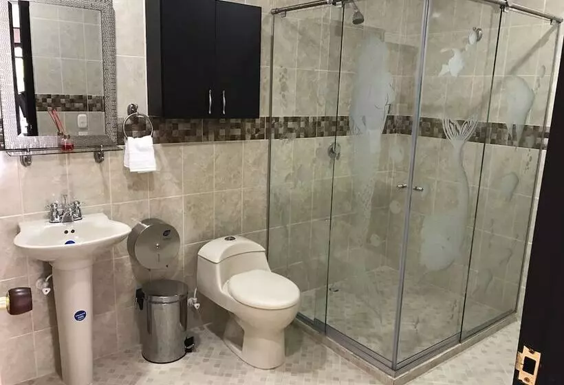 Hotelli Hollywood Paradise Zf