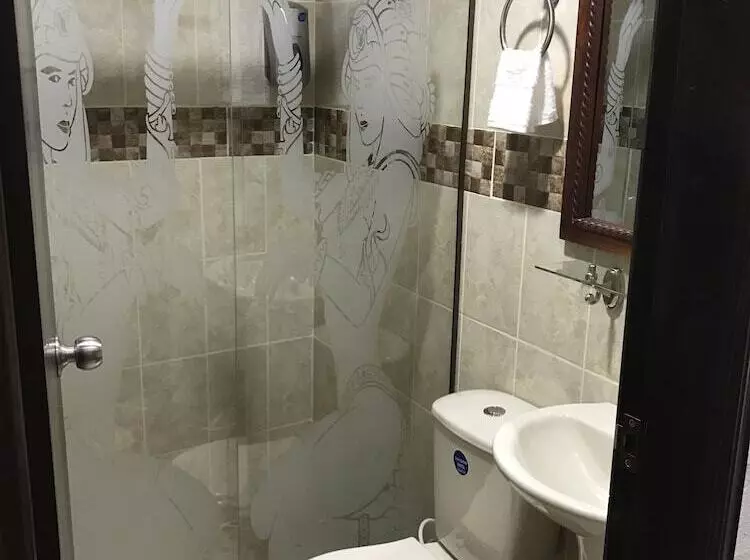 Hotelli Hollywood Paradise Zf