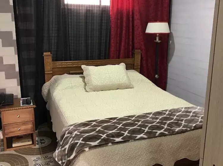 Hotelli Hollywood Paradise Zf