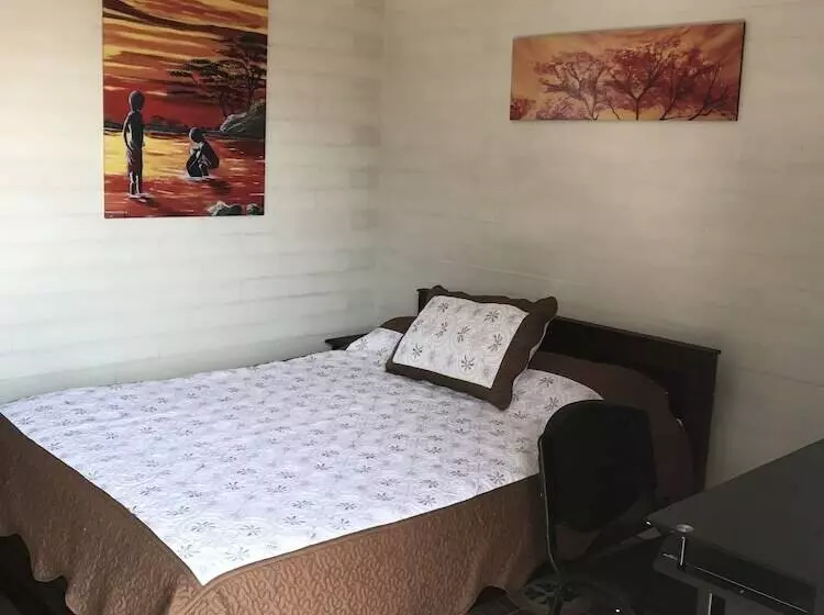 Hotelli Hollywood Paradise Zf