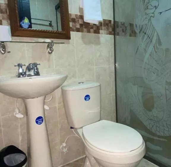 Hotelli Hollywood Paradise Zf