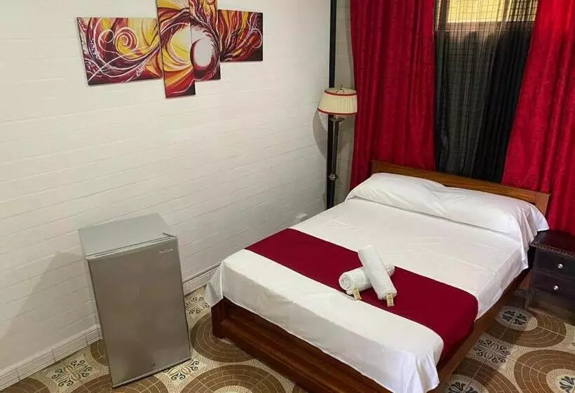 Hotelli Hollywood Paradise Zf