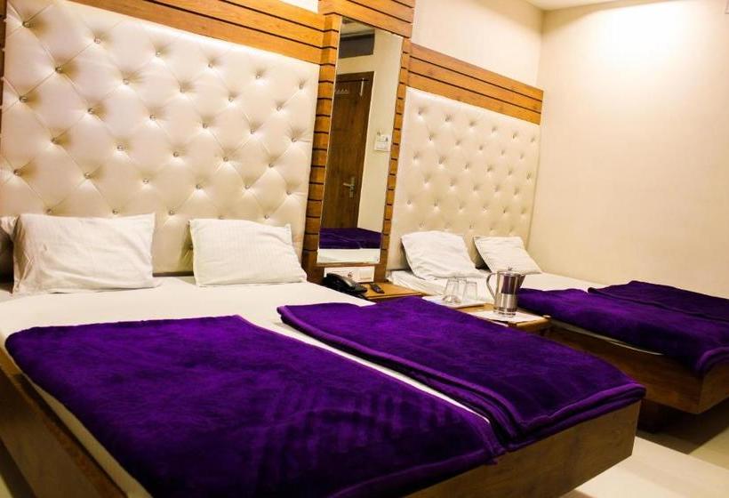 호텔 Nakoda Palace, Ujjain