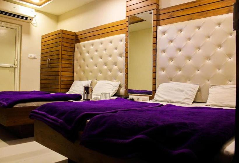 호텔 Nakoda Palace, Ujjain