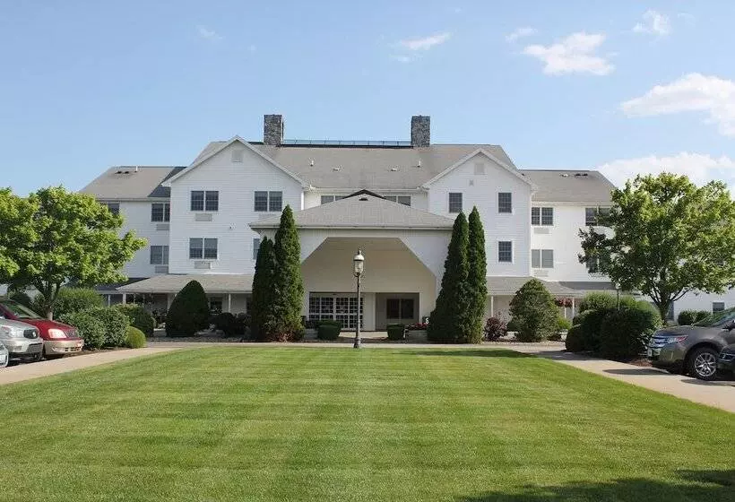 Hotelli Farmstead Inn And Conference Center