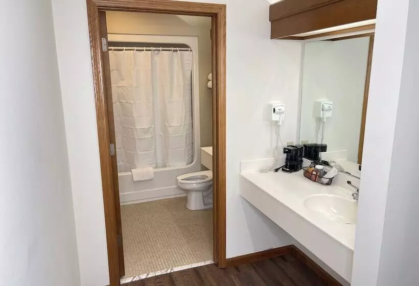 Hotelli Farmstead Inn And Conference Center