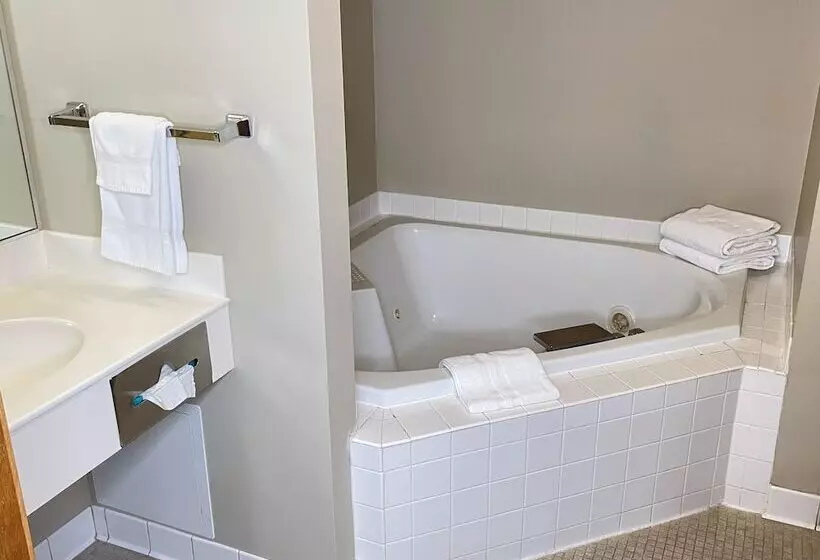 Hotelli Farmstead Inn And Conference Center