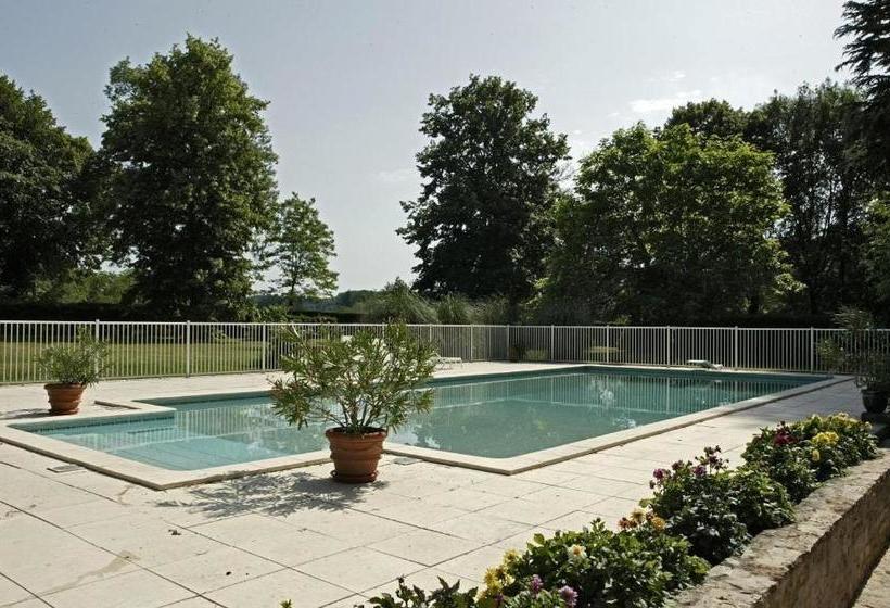 Отель Hostellerie De La Commanderie