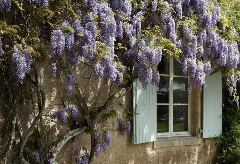 Отель Hostellerie De La Commanderie