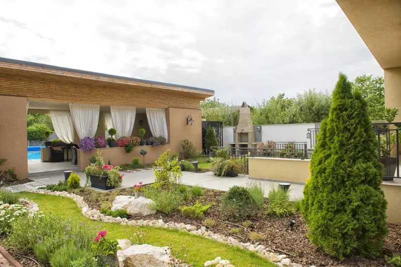 Hotelli Pensiunea Nora Prestige