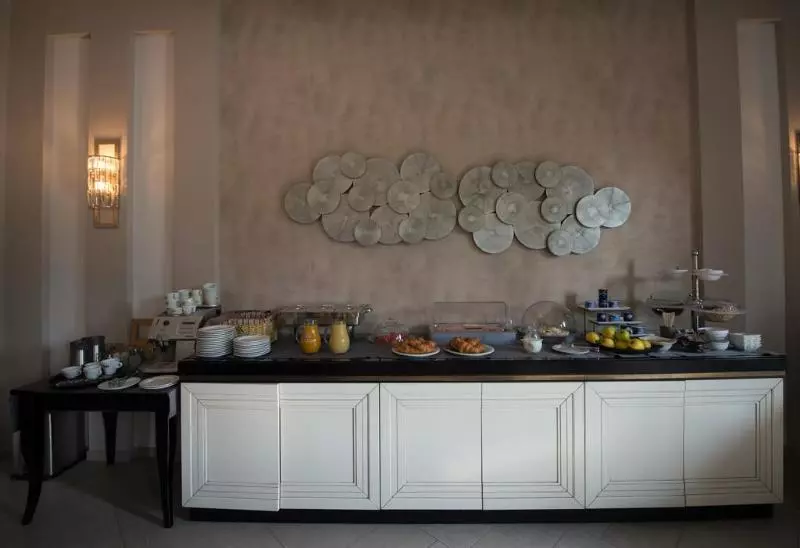 Hotelli Pensiunea Nora Prestige