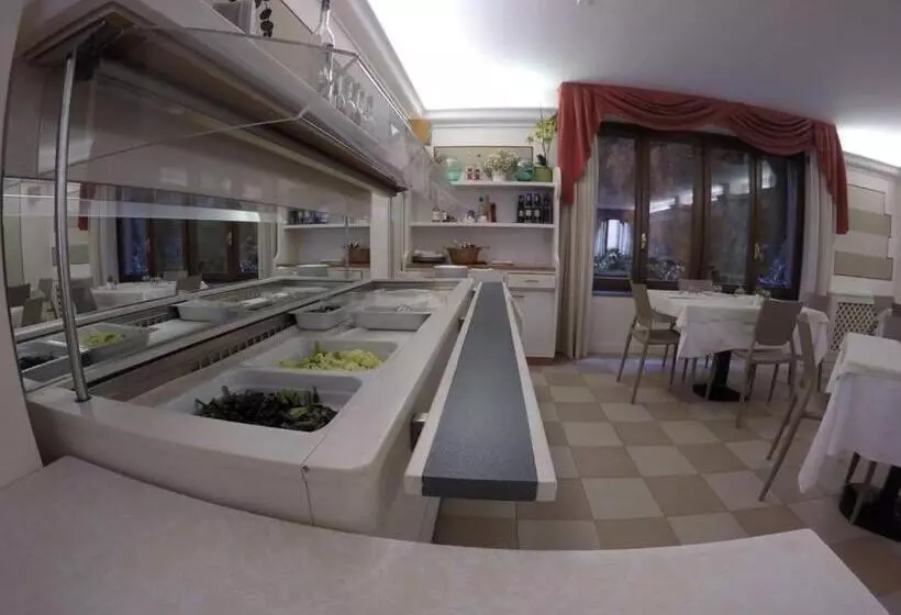 ホテル Ristorante Centrale