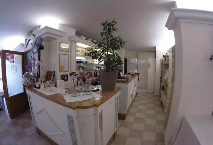 ホテル Ristorante Centrale