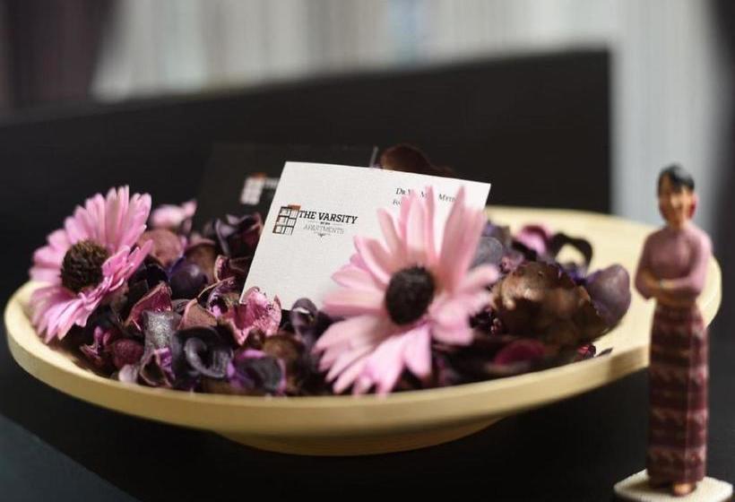 هتل The Varsity House Inn & Serviced Apartments