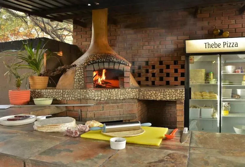 هتل Thebe River Safaris