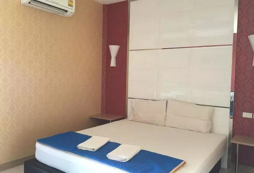 هتل Veerakit Grand