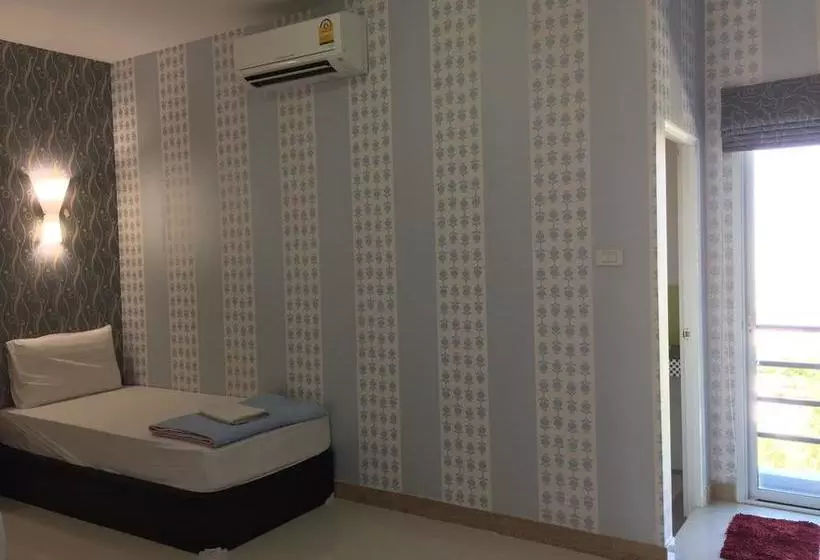 هتل Veerakit Grand