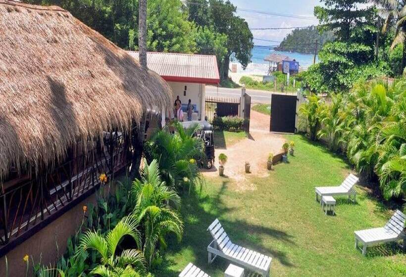 ホテル Vista Randiya Sea View Inn