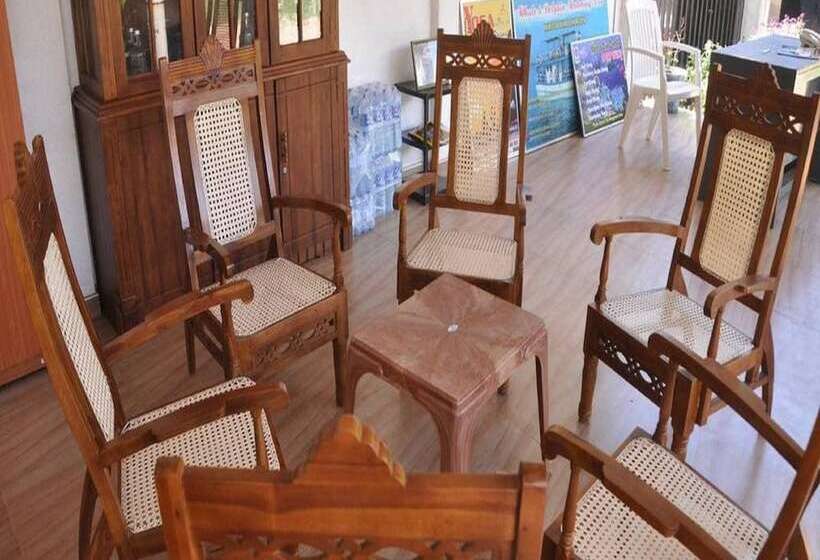 ホテル Vista Randiya Sea View Inn