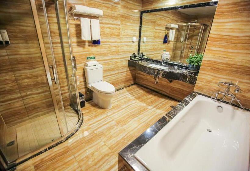 New Knight Royal Hotel Airport And International Resort