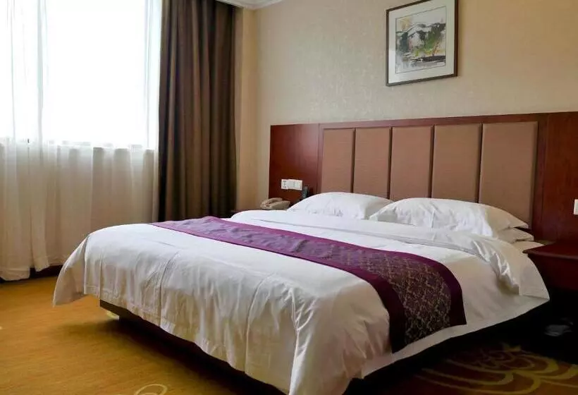 New Knight Royal Hotel Airport And International Resort