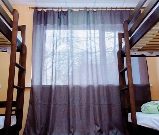 Potter Globus   Hostel