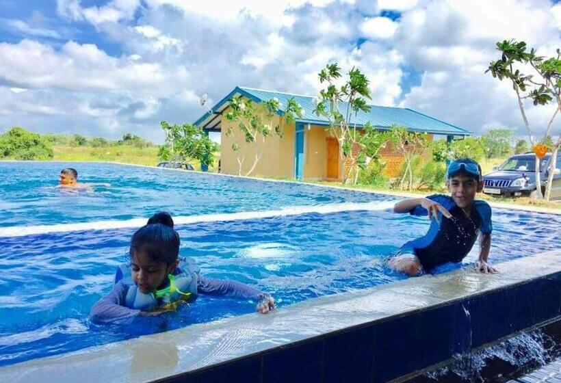 Resort Birdwing Sigiriya