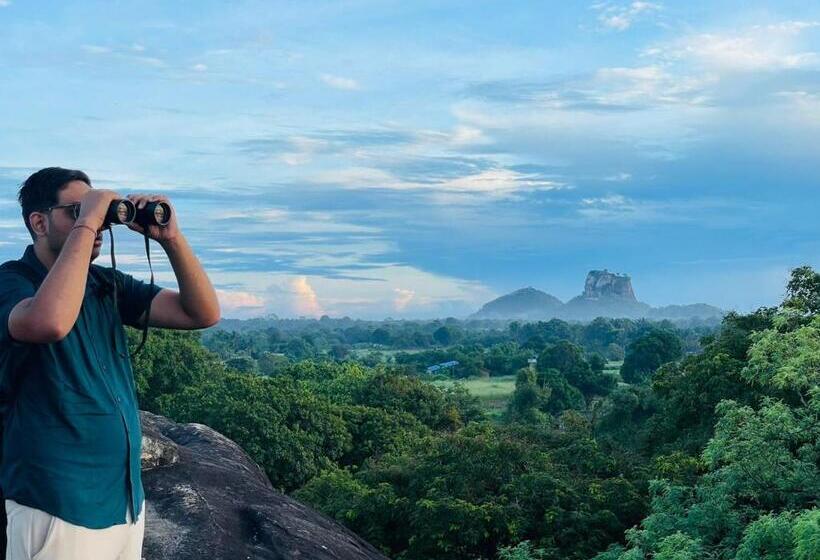 Resort Birdwing Sigiriya