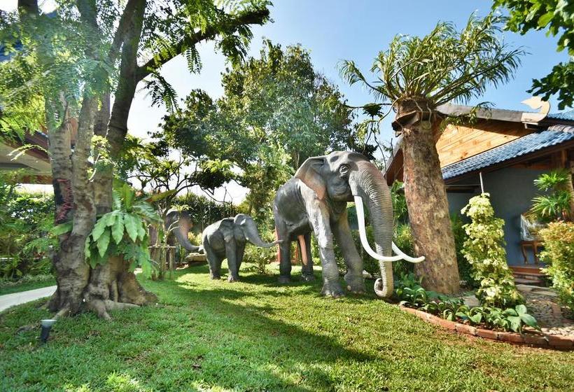 The Nine Thipthara Klongson Resort