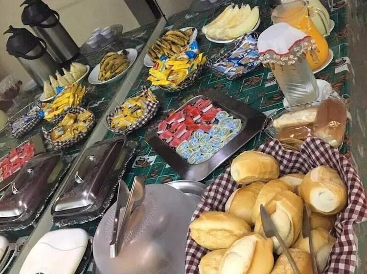 ホテル Imperial Inn