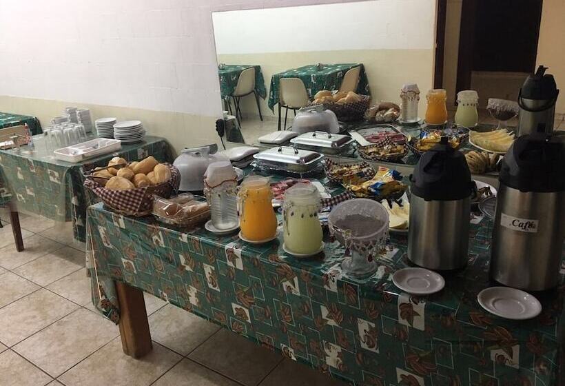 בית מלון כפרי Imperial Inn