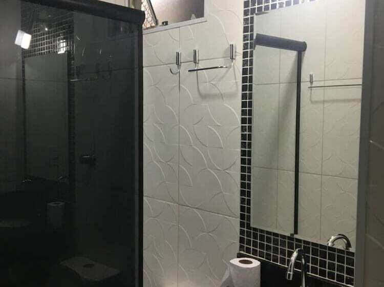 בית מלון כפרי Imperial Inn