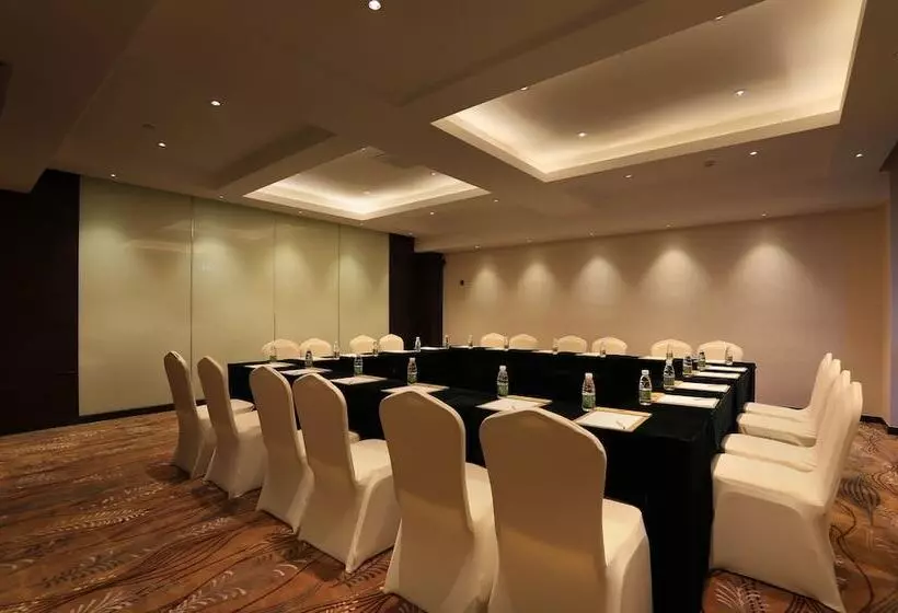 Relaxed Season Hotel   Foshan