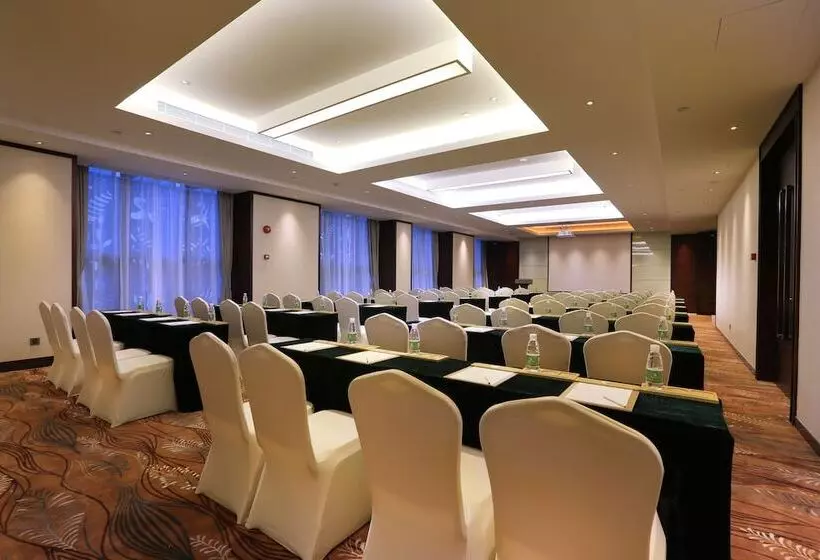 Relaxed Season Hotel   Foshan