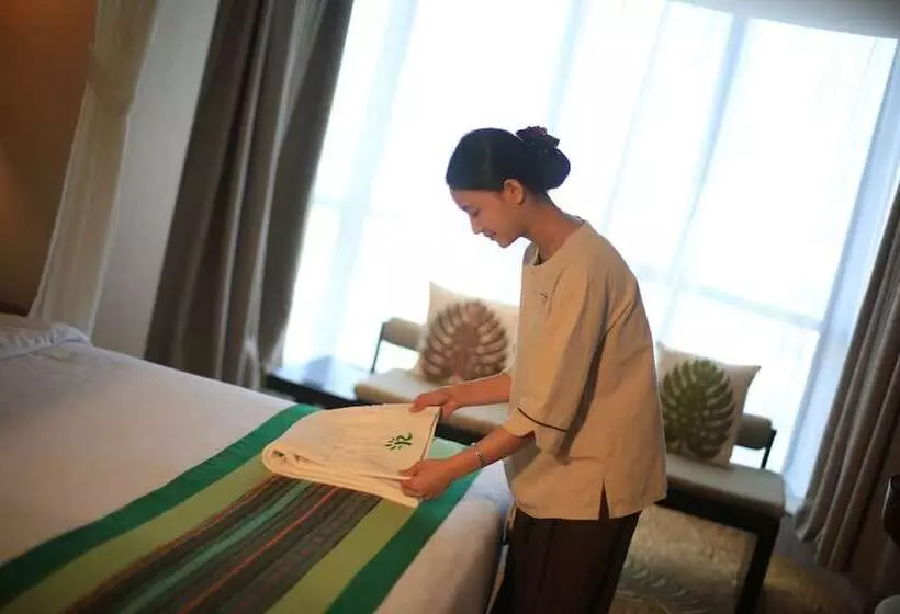 Relaxed Season Hotel   Foshan