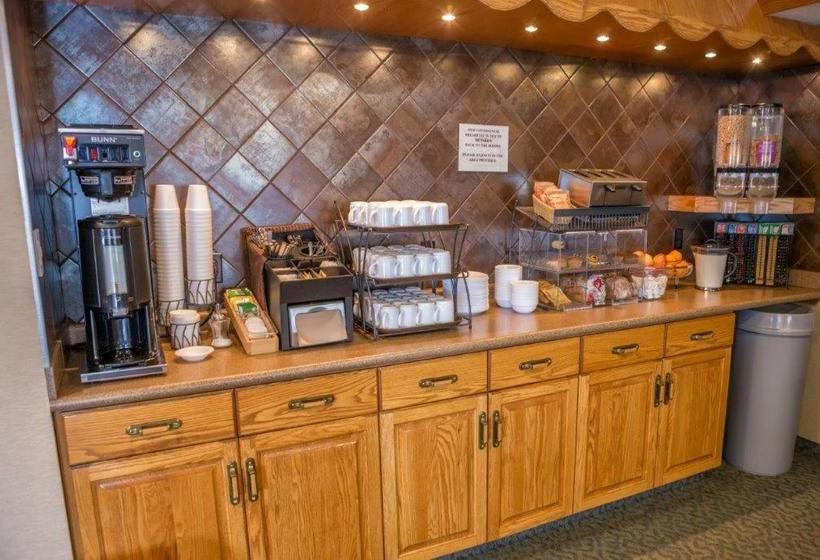 فندق Woodland Inn