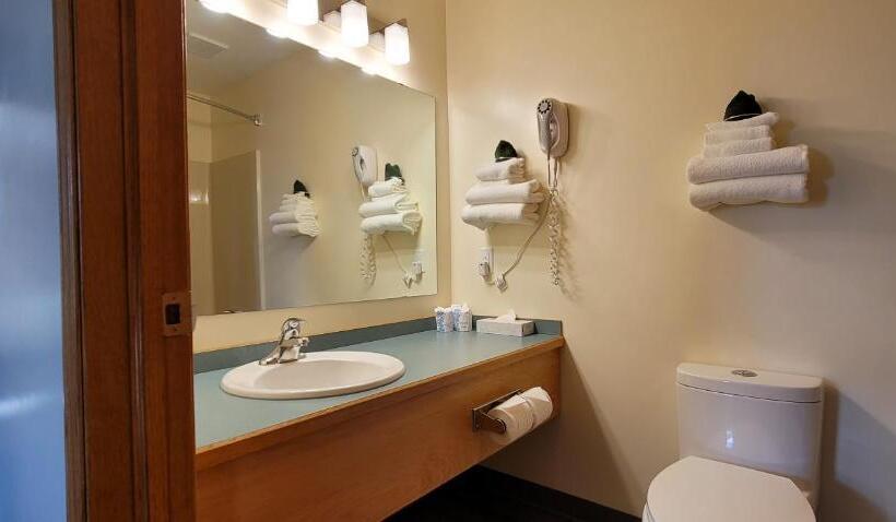 فندق Woodland Inn