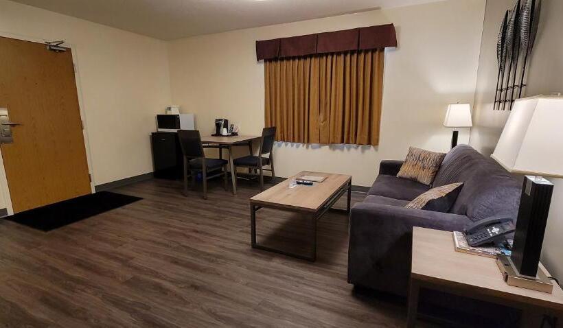 فندق Woodland Inn