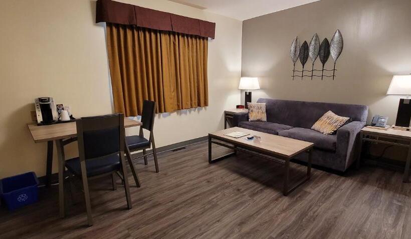 فندق Woodland Inn