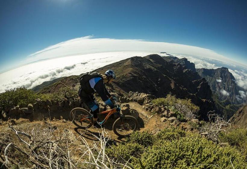 הוסטל El Porvenir